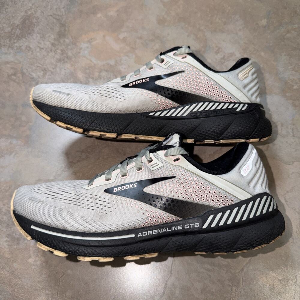 Brooks Adrenaline GTS 22 Women's Running Shoes Sz 10 B (medium) Gray Pink Black